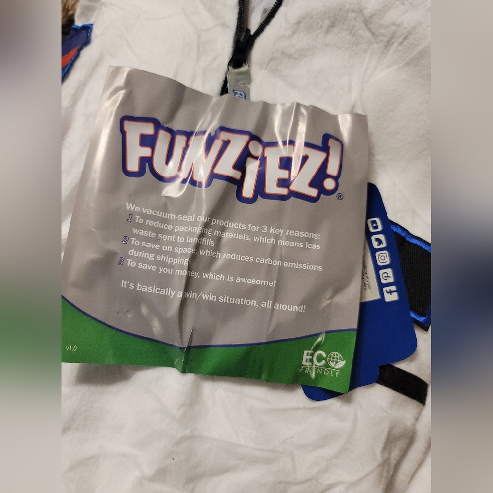 NWT FUNZIEZ! OUTER SPACE ALIEN ONESIE ASTRONAUT ONE PIECE COSTUME - Picture 9 of 11
